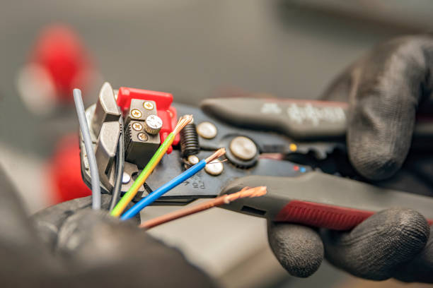 Best Affordable Emergency Electrician  in Greenport West, NY